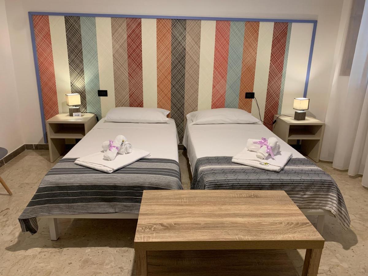 Villa Anna Guesthouse Бриндизи Екстериор снимка